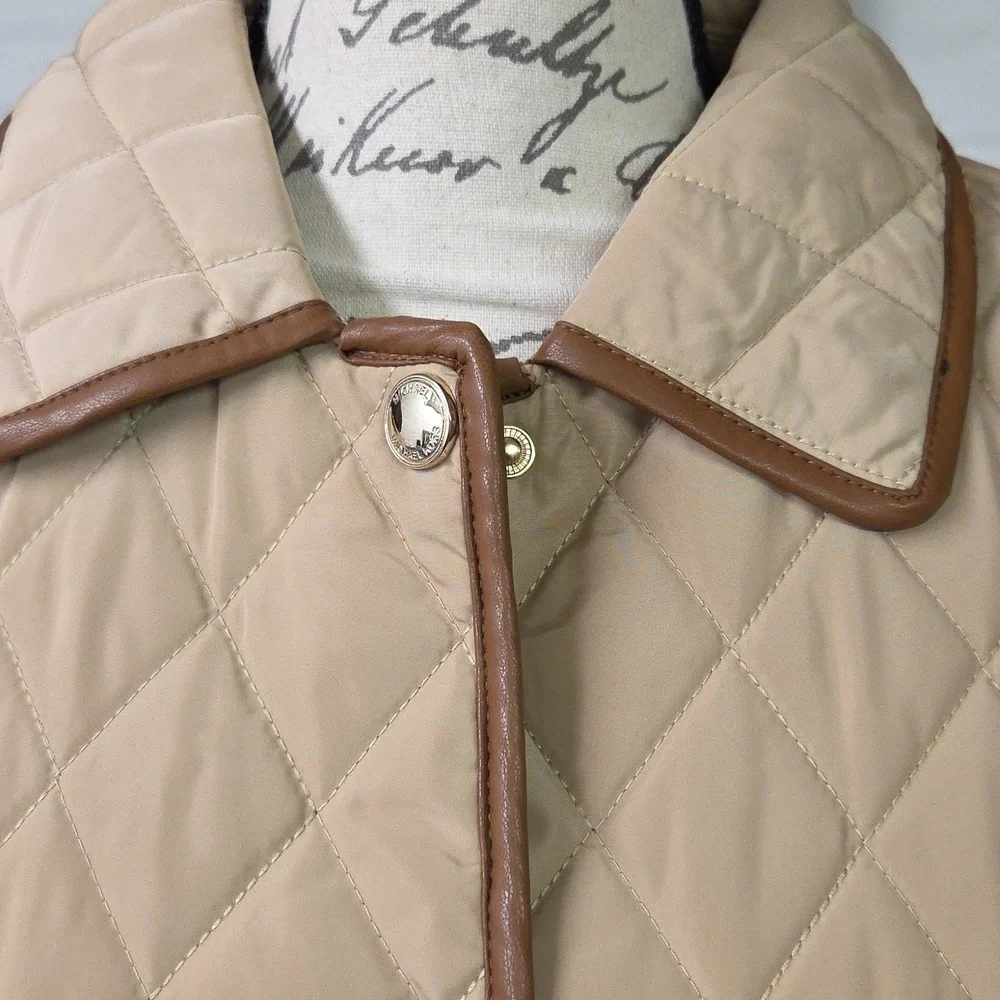 Michael Kors Quilted Beige Puffer Jacket Gold Accents Size LARGE